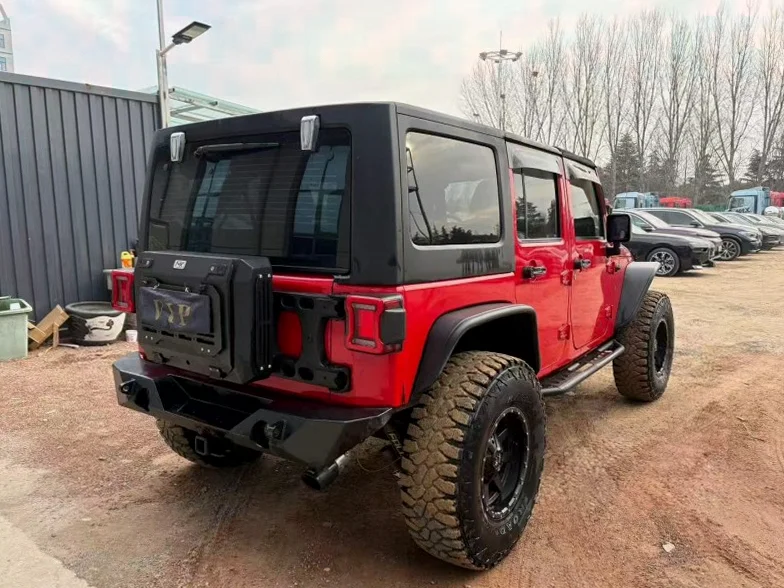 Jeep牧马人 内饰前排