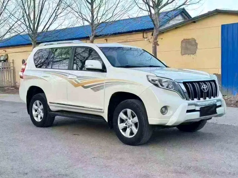 丰田普拉多 正面外观三