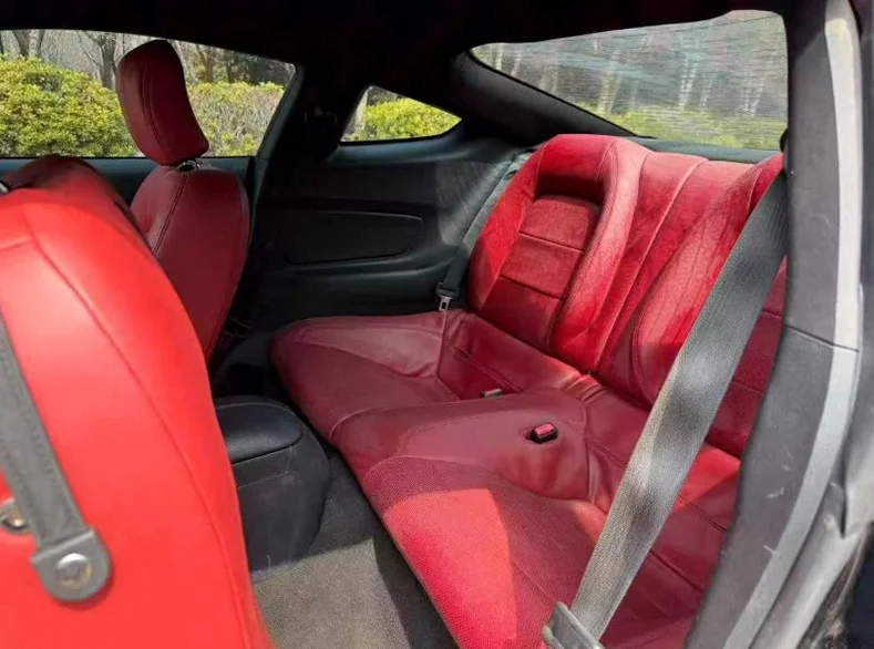 福特野马 后面外观一