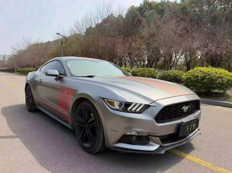 福特野马 正面外观三