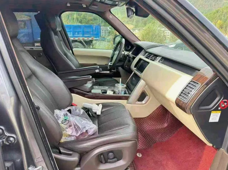 路虎揽胜行政 后面外观三