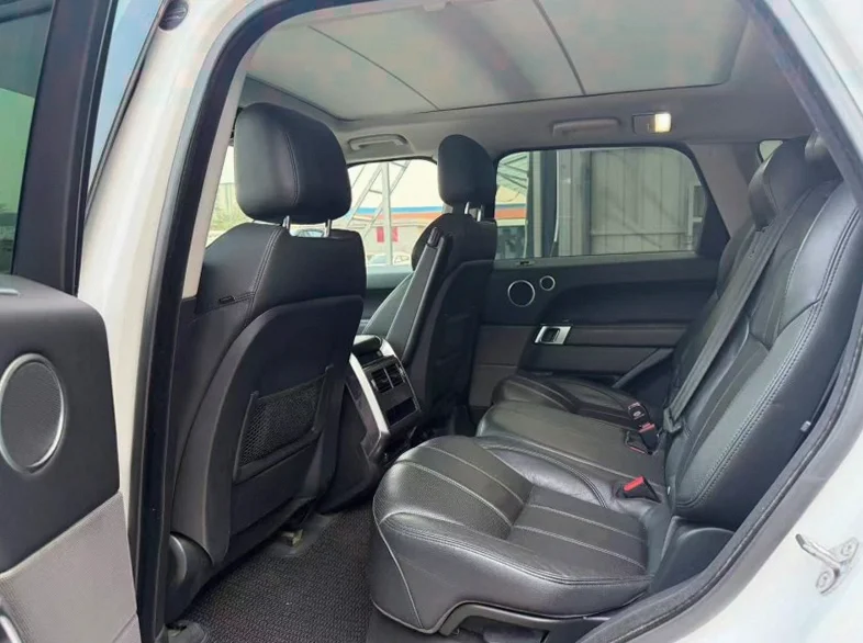 路虎揽胜运动 正面外观三