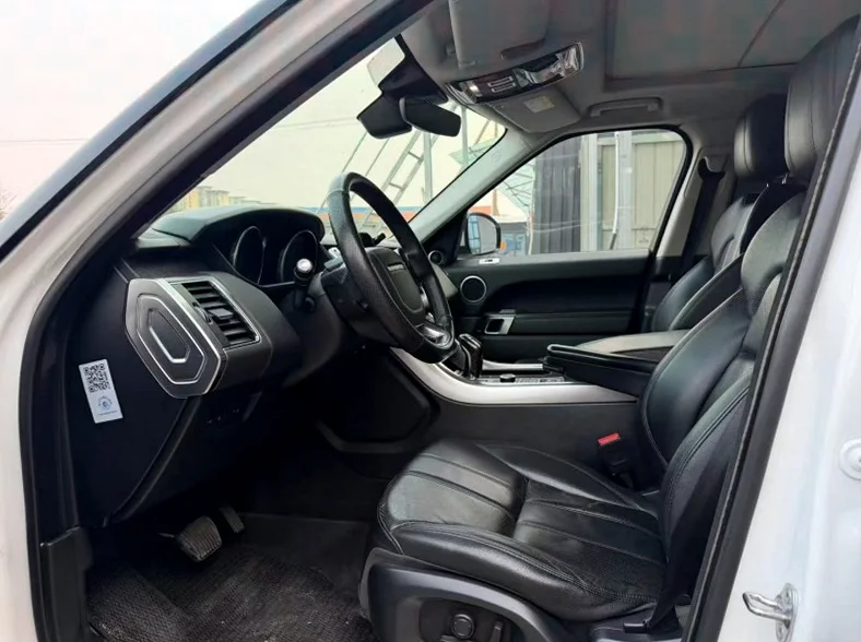 路虎揽胜运动 后面外观一