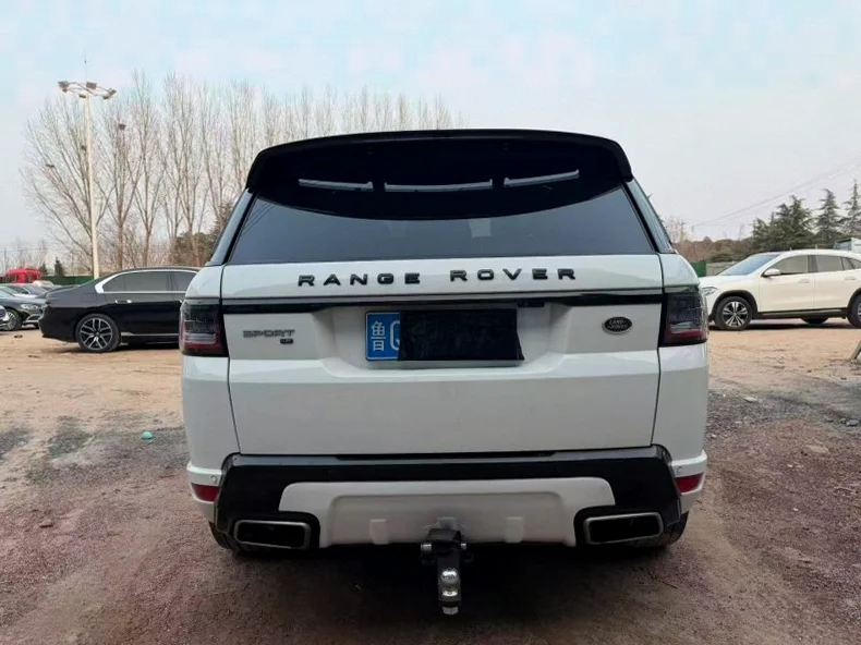 路虎揽胜运动 内饰后排