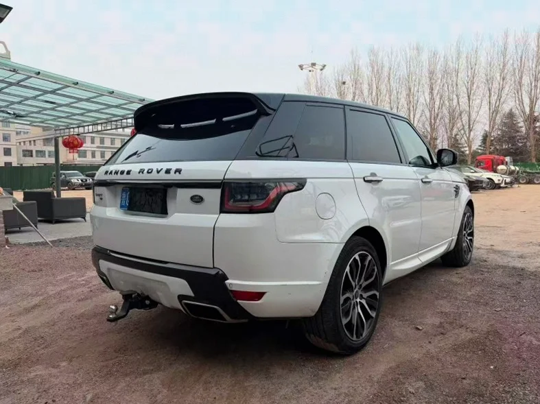 路虎揽胜运动 驾驶室