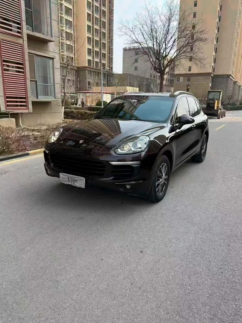 保时捷Macan 正面外观二