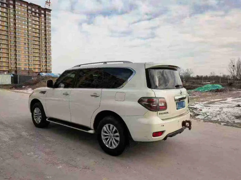 日产途乐 内饰后排