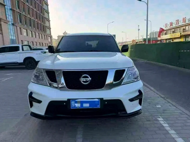 包头2017年日产途乐质押车 正面外观一