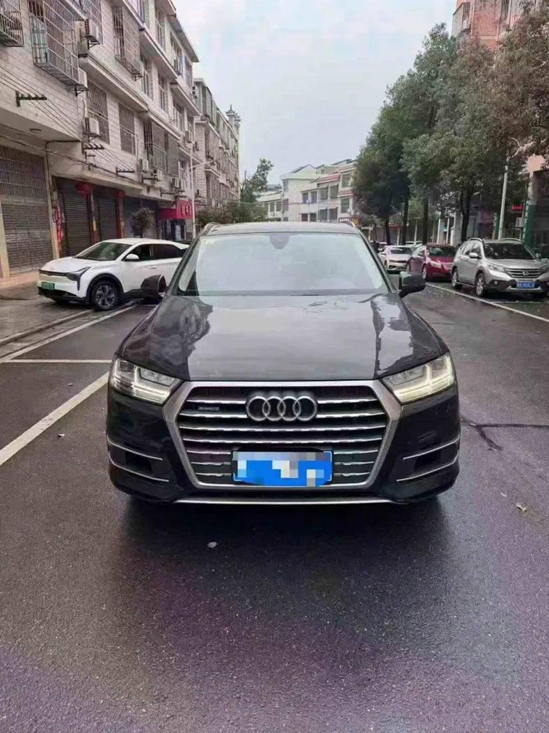 益阳2018年奥迪Q7协议车 正面外观一