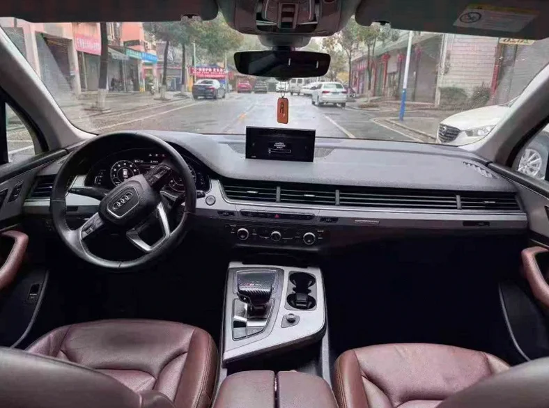 奥迪Q7 后面外观一