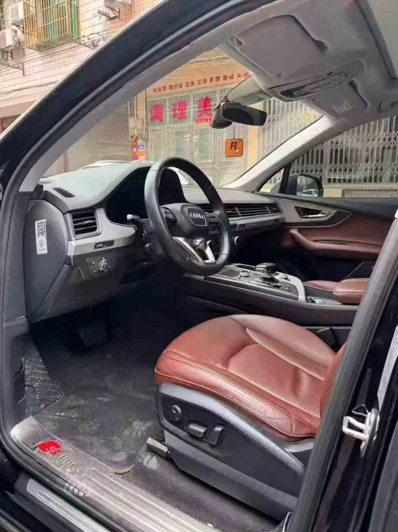 奥迪Q7 后面外观二