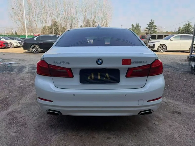 宝马5系 内饰前排