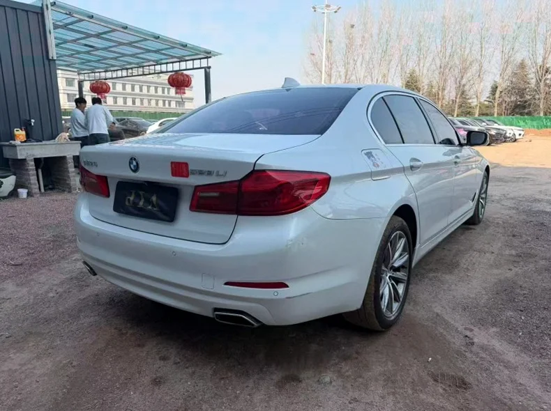 宝马5系 驾驶室