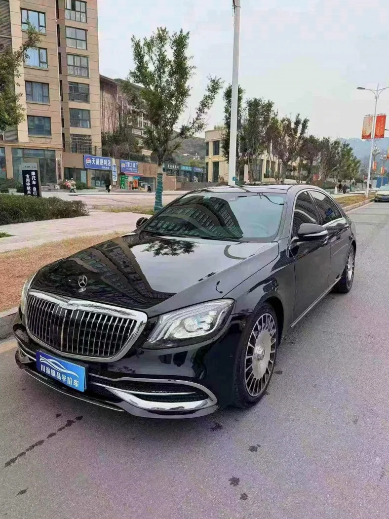 奔驰S 正面外观三