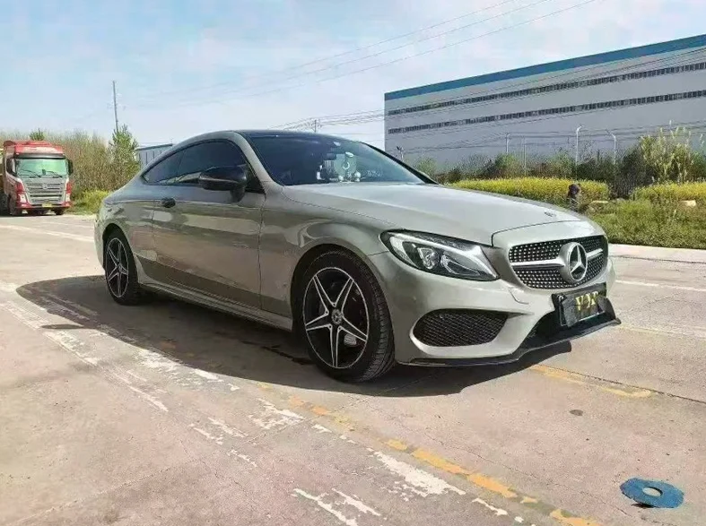 奔驰C 正面外观三