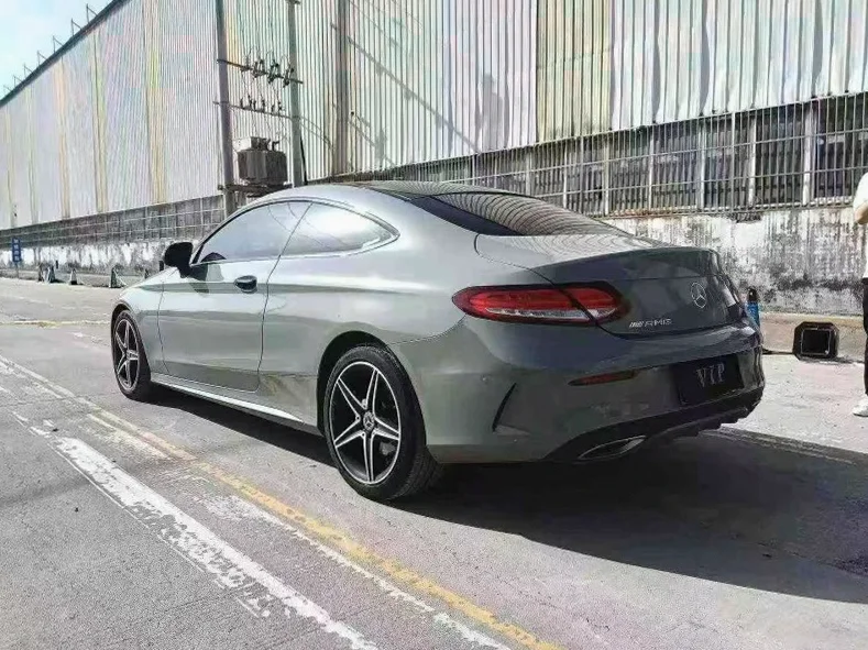 奔驰C 内饰前排