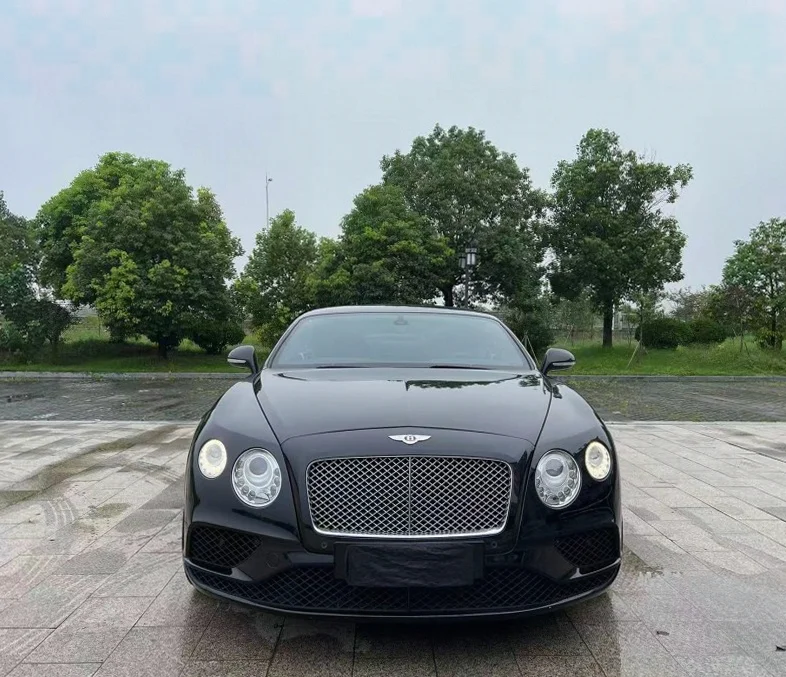 盐城2018年宾利欧陆背户车 正面外观一