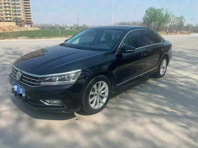 大众帕萨特 正面外观二