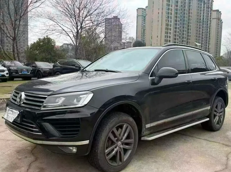 大众途锐 正面外观二