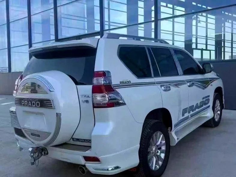 丰田普拉多 后面外观一
