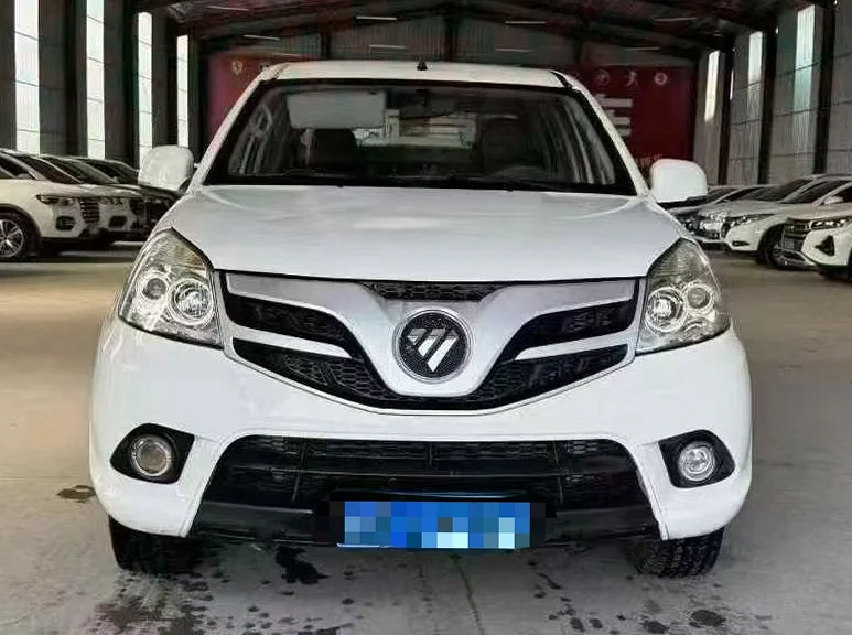 菏泽2018年福田拓陆者债权车 正面外观一