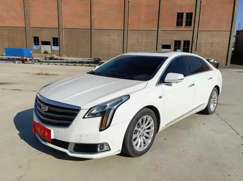 凯迪拉克XTS 正面外观三