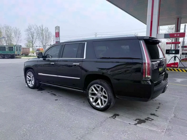 凯迪拉克凯雷德 内饰后排