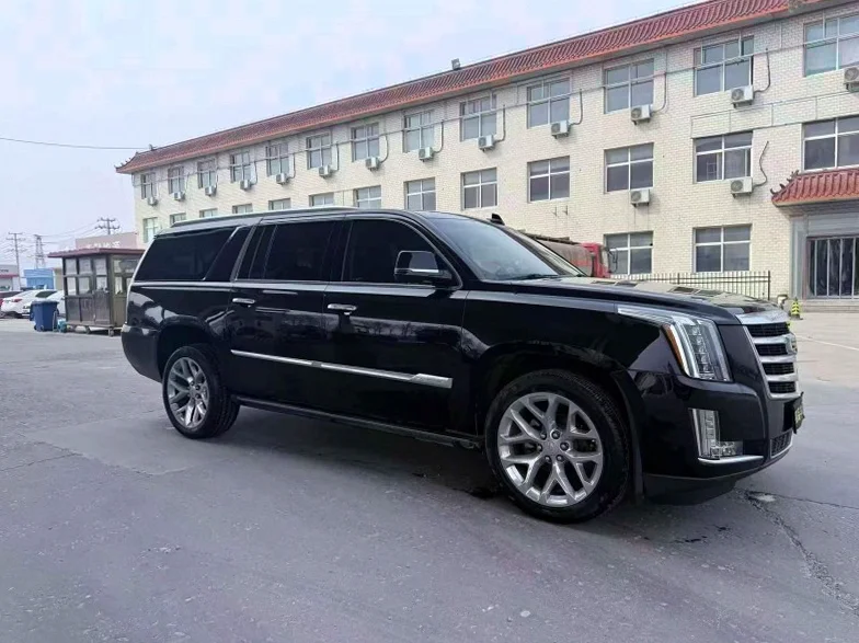 凯迪拉克凯雷德 正面外观二