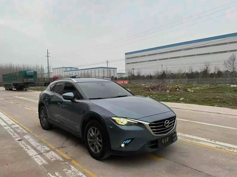 马自达CX-4 正面外观三