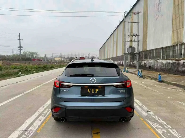 马自达CX-4 驾驶室