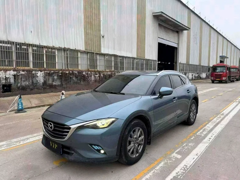 马自达CX-4 正面外观二