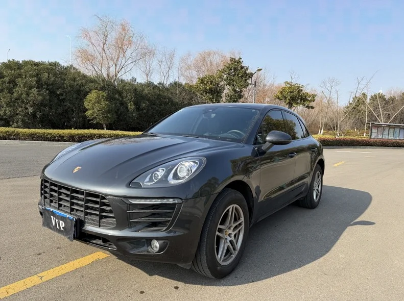 保时捷Macan 正面外观二