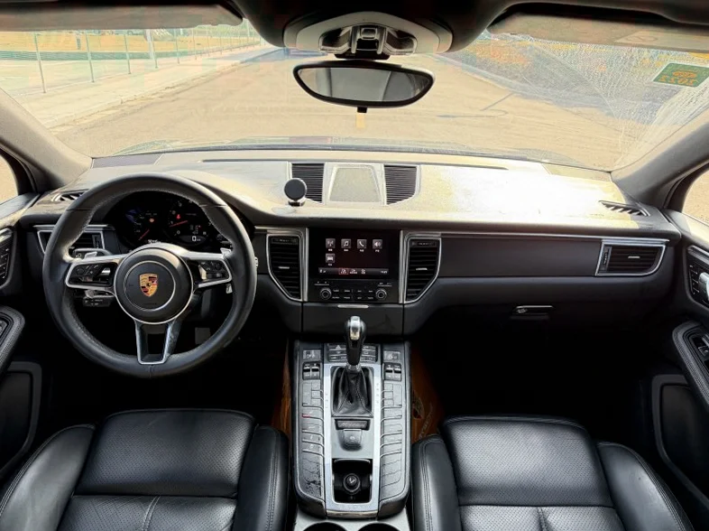 保时捷Macan 后面外观二