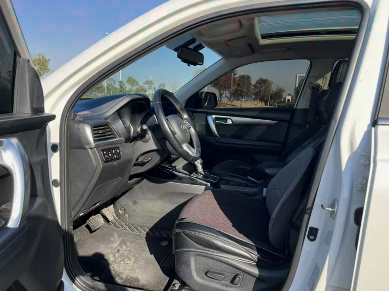 起亚智跑 后面外观一