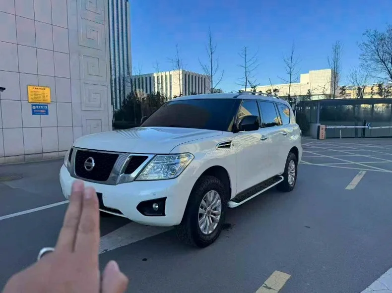 日产途乐 正面外观二