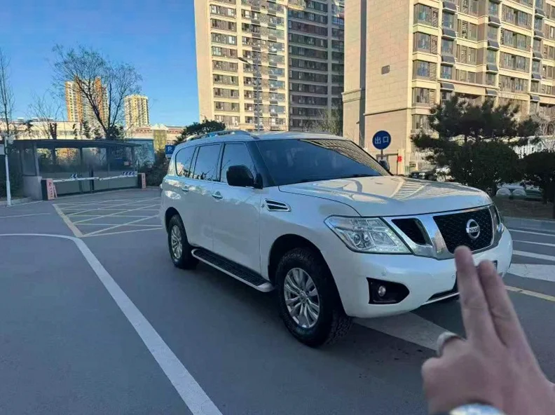 日产途乐 正面外观三