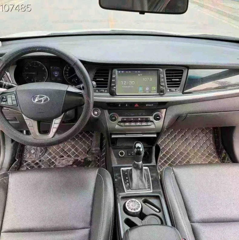 现代名图 后面外观二