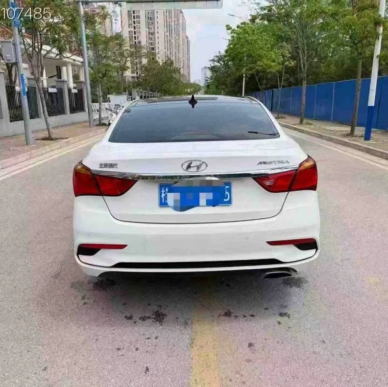 现代名图 驾驶室