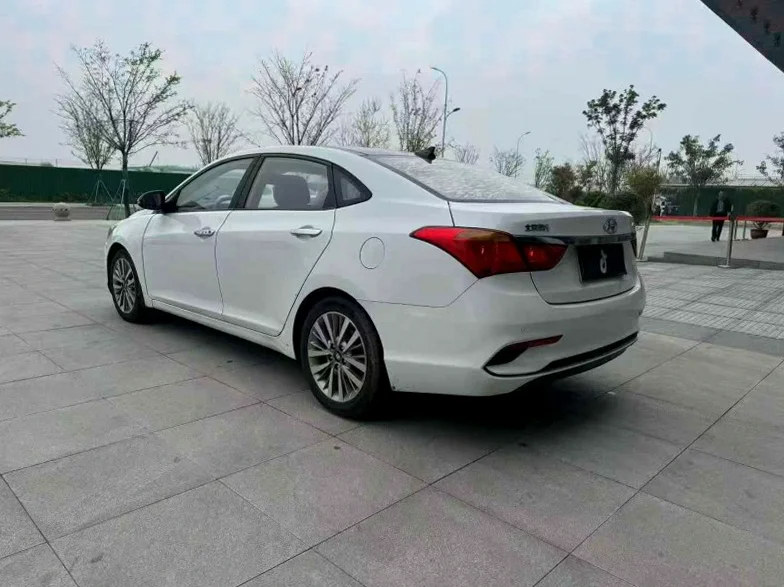 现代名图 内饰前排