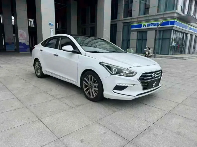 现代名图 正面外观二