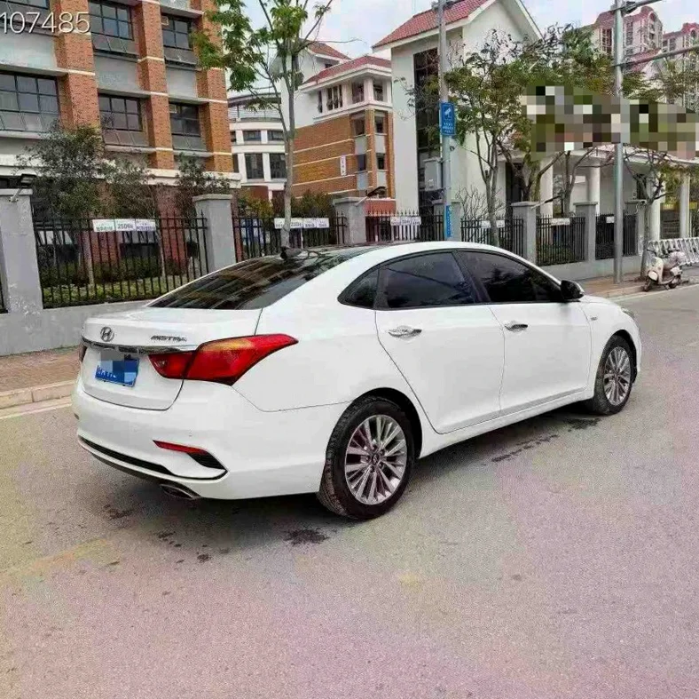 现代名图 内饰前排