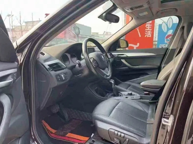 X1宝马 后面外观三