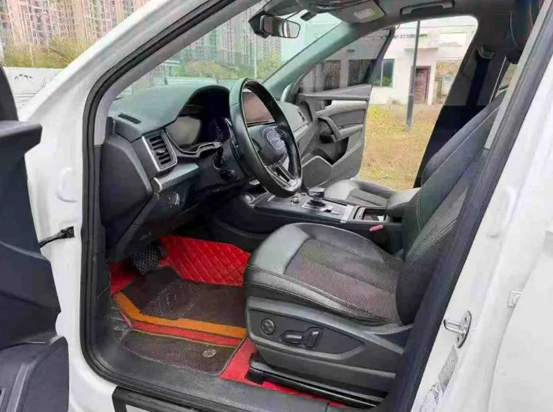 奥迪Q5 后面外观一