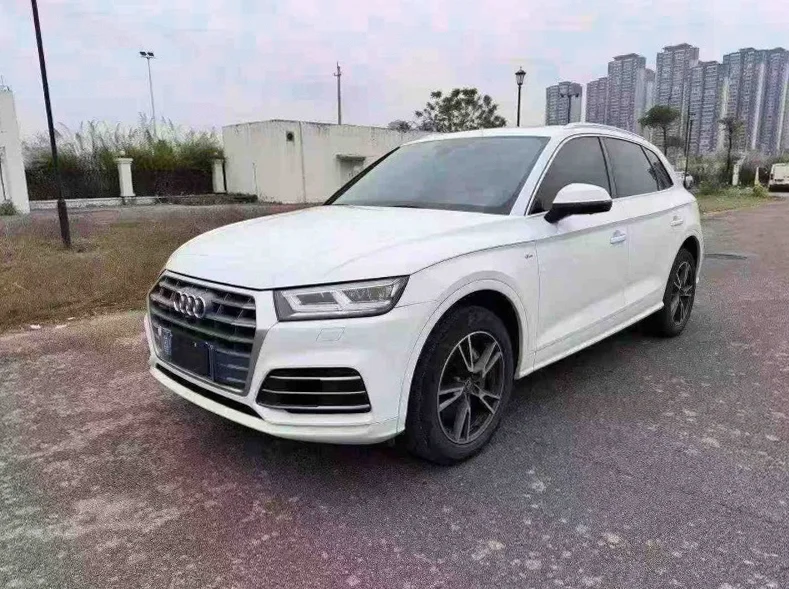 奥迪Q5 正面外观三