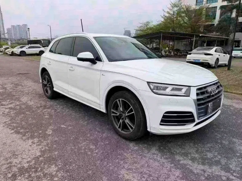 奥迪Q5 正面外观二