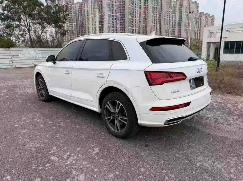 奥迪Q5 内饰后排