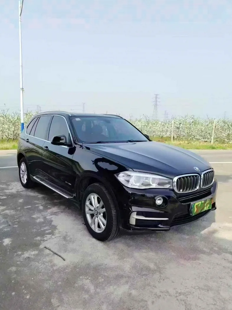 宝马X5 正面外观二