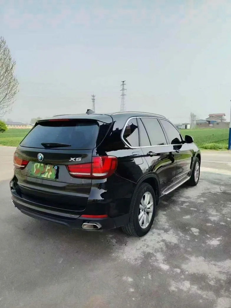 宝马X5 内饰后排