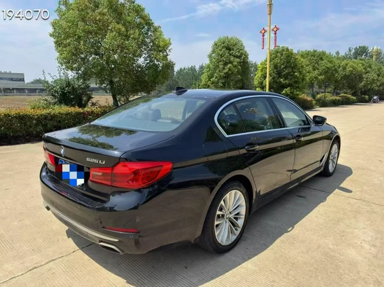 宝马5系 后面外观二