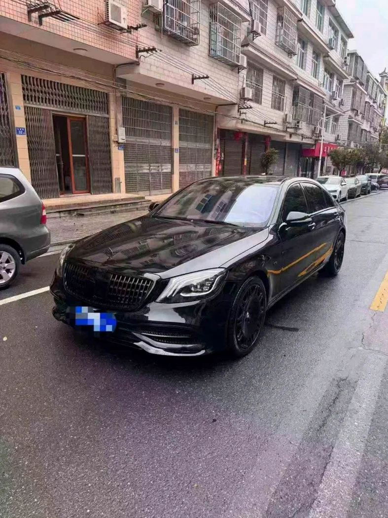 奔驰S 正面外观三